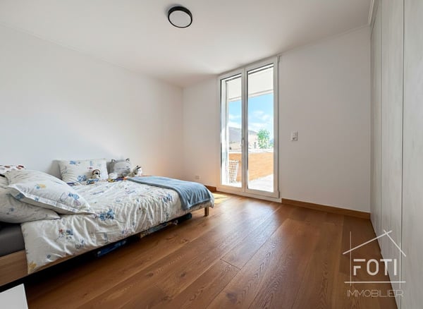 Collombey-Muraz : villa familiale de 9 pièces, 6 suites, terrasses et jardin 9