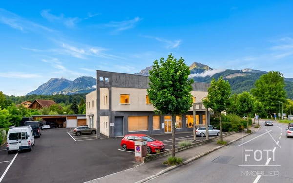 Immeuble commercial avec 5,25% de rendement brut. 8