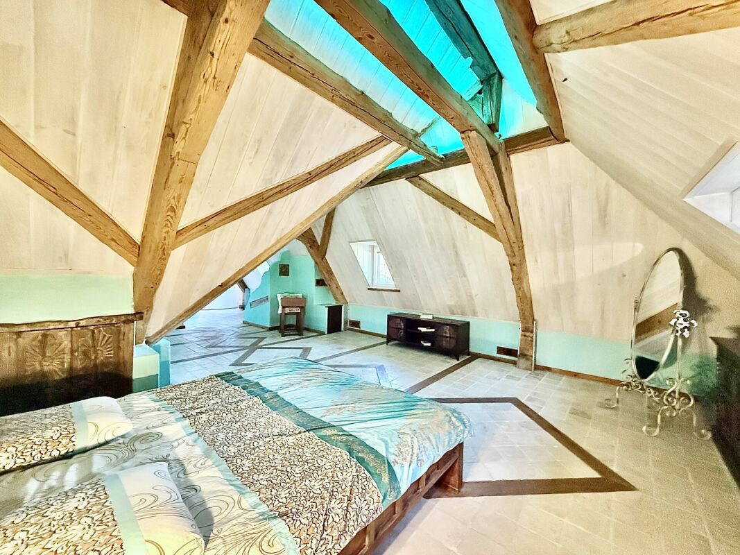 Maison de 405 m2 avec terrain de 4'413 m2 à Bex