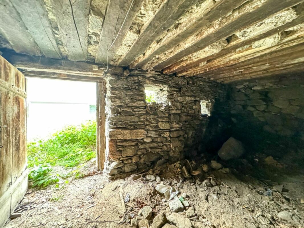 Grange 4.5 pièces à Chalais