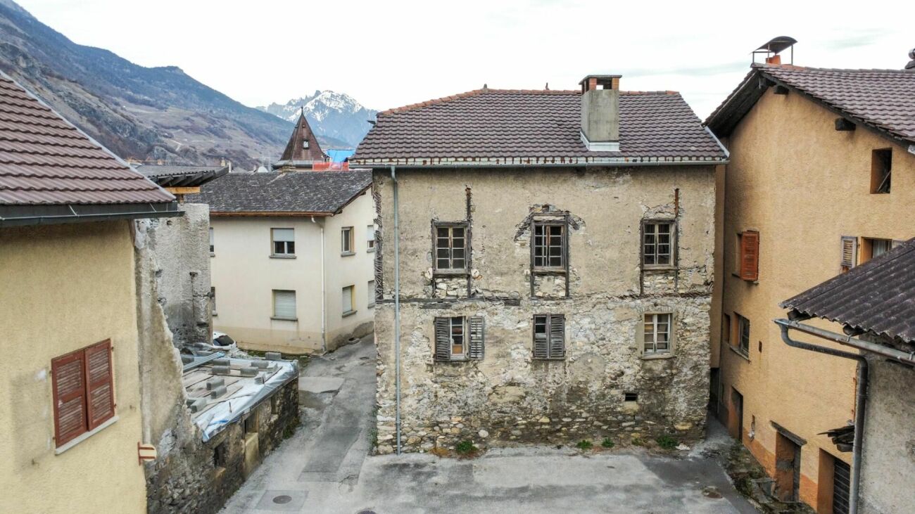 Maison multi-appartements 10 pièces à Ardon