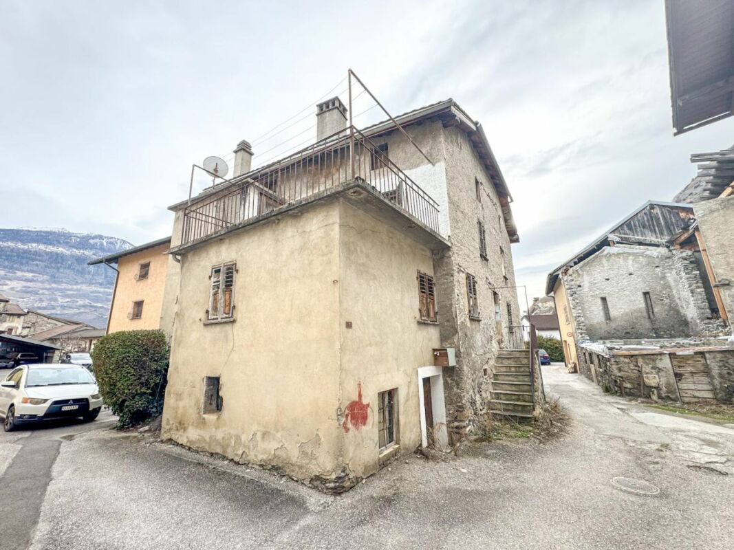 Maison multi-appartements 10 pièces à Ardon