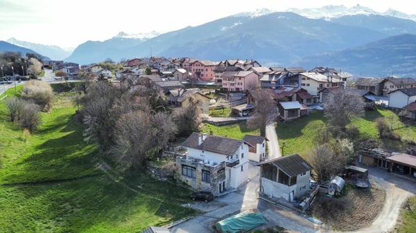 Maison multi-appartements 2.5 pièces à Savièse 6