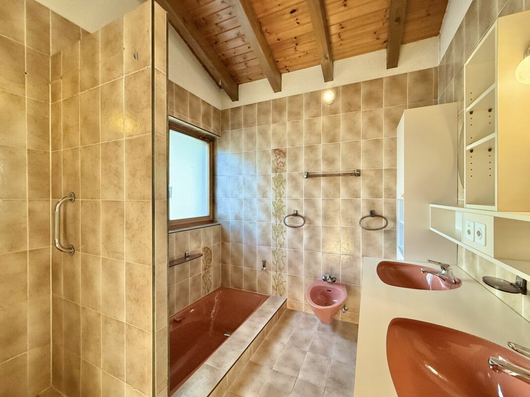 Grande maison avec beaucoup de potentiel à Chamoson