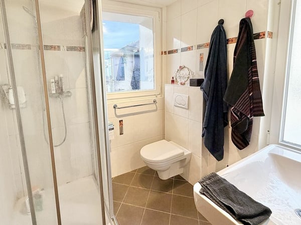 Maison avec 3 appartements au centre d'Ardon 15