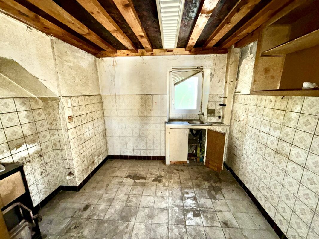 Maison à rénover au centre de Chamoson, vendu avec autorisation de construire