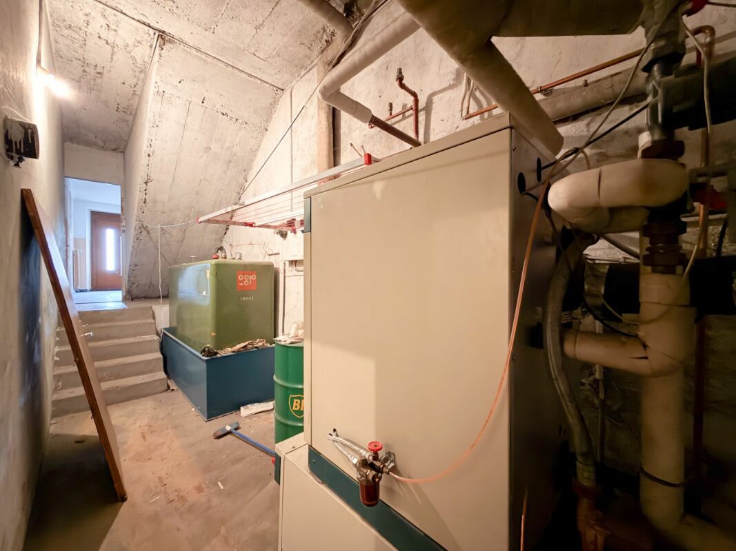 Maison avec possibilité de transformer en multi-appartements à Charrat