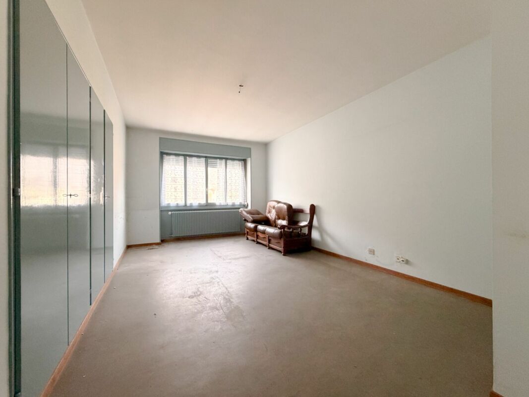 Maison avec possibilité de transformer en multi-appartements à Charrat