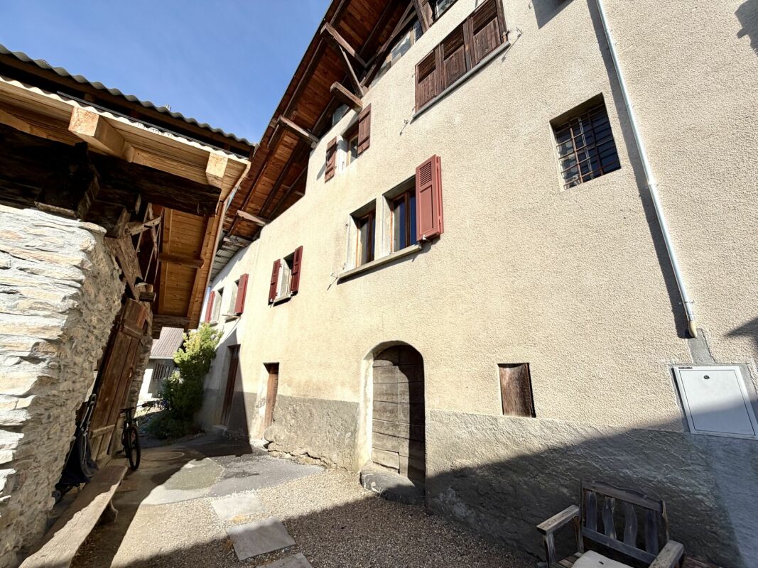 Réservé / Appartement indépendant de 3.5 pièces à Savièse