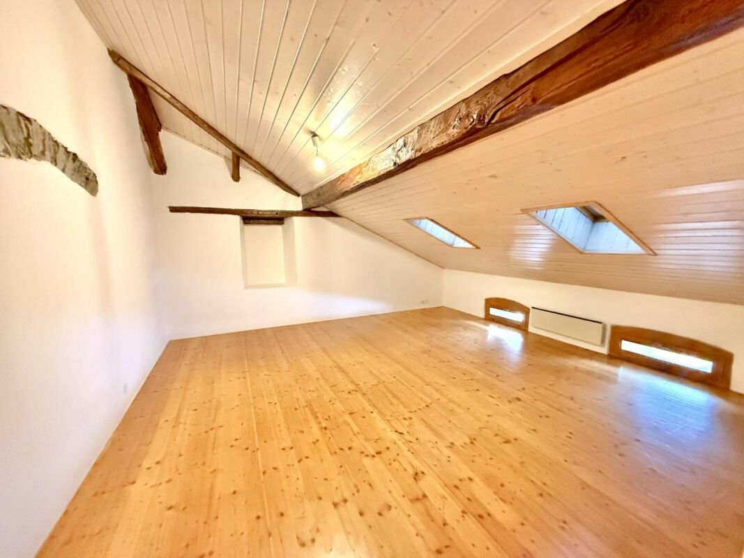 Duplex 6.5 pièces à St-Léonard