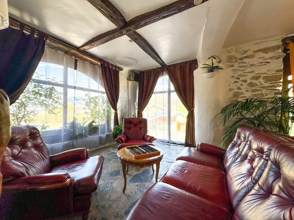 Immeuble de rendement à Savièse avec grange attenante 15