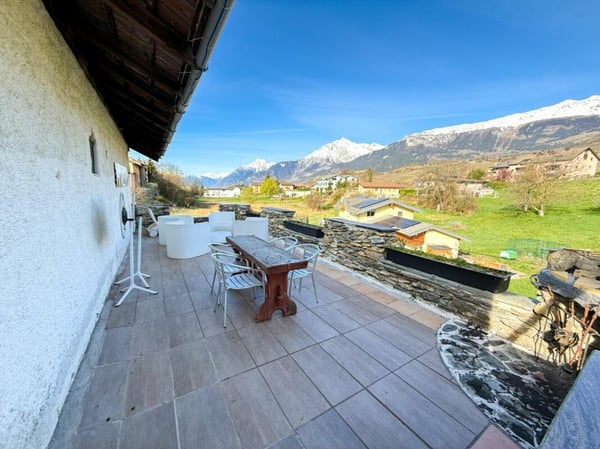 Immeuble de rendement à Savièse avec grange attenante 8