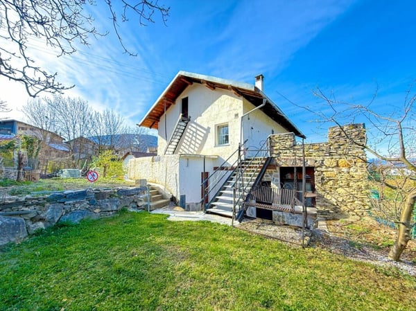 Immeuble de rendement à Savièse avec grange attenante 11