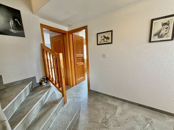 Maison 5.5 pièces sur 3 niveaux avec grande terrasse à St-Martin 28