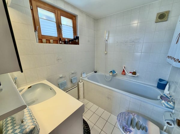Maison 5.5 pièces sur 3 niveaux avec grande terrasse à St-Martin 25