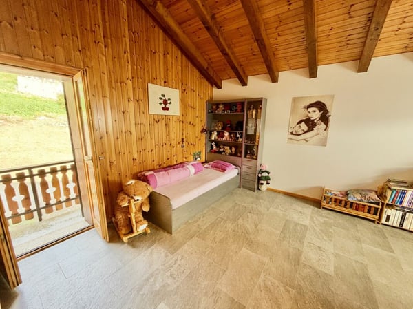 Maison 5.5 pièces sur 3 niveaux avec grande terrasse à St-Martin 36