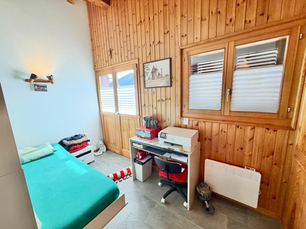 Maison 5.5 pièces sur 3 niveaux avec grande terrasse à St-Martin 33