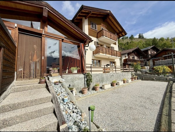 Maison 5.5 pièces sur 3 niveaux avec grande terrasse à St-Martin 4