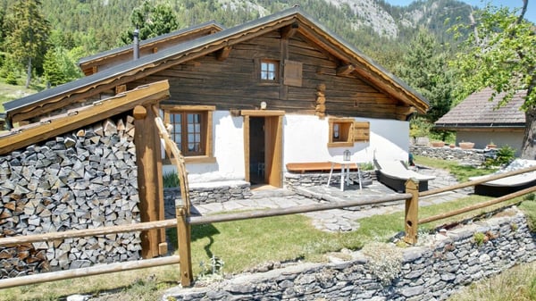 chalet authentique au coeur de la nature aux Mayens-de-la-Zour (Savièse) 2