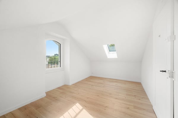 Opportunité : Immeuble entièrement rénové 11