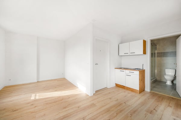 Opportunité : Immeuble entièrement rénové 9