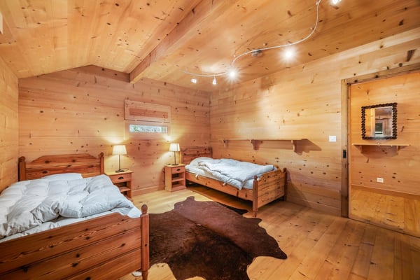 Un chalet de caractère au cœur d’un écrin naturel 13
