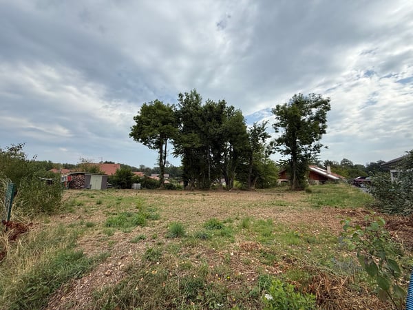 Terrain constructible de 501m2 à Armoy 2