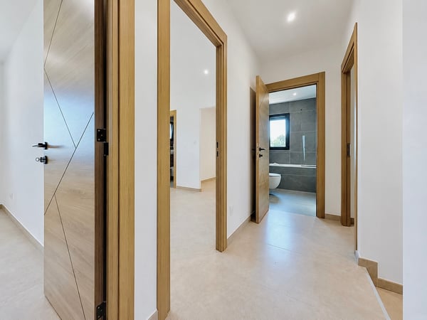Maison mitoyenne neuve de 106 m² aux belles prestations à Saint-Cergues 9