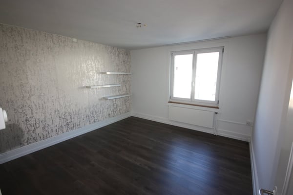 Charmante 1.5-Zimmer-Maisonette in historischem Gebäude in Bassersdorf 4