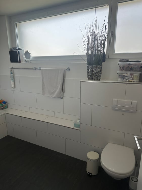 Moderne 4.5-Zimmer-Wohnung mit Balkon und Minergie-Zertifikat in Eglisau 12
