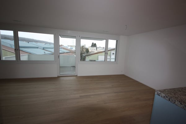 Moderne 3.5-Zimmer-Wohnung mit Balkon und Minergie-Zertifikat in Dübendorf 2