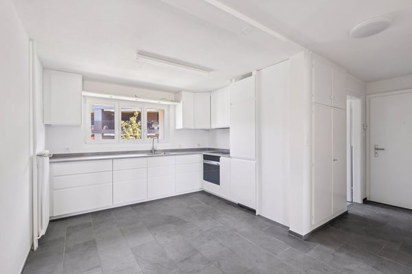 Sonnige Wohnung mit grosser Terrasse und Weitsicht an bester Lage in der neuen Überbauung 3