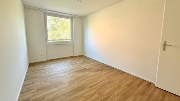 Grosszügiges Familienparadies: 4.5 Zimmerwohnung im Brünnlipark 11