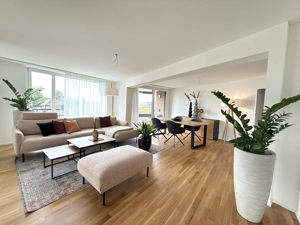 Grosszügige 4.5-Zimmer-Wohnung mit 143 m² in Opfikon frisch saniert 5