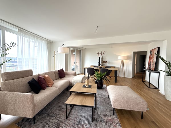 Grosszügige 4.5-Zimmer-Wohnung mit 143 m² in Opfikon frisch saniert 2