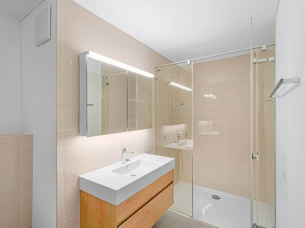 Grosszügige 4.5-Zimmer-Wohnung mit 143 m² in Opfikon frisch saniert 9