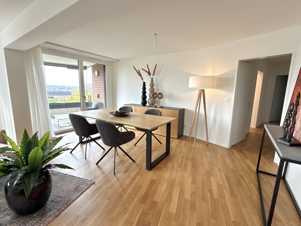 Grosszügige 4.5-Zimmer-Wohnung mit 143 m² in Opfikon frisch saniert 7