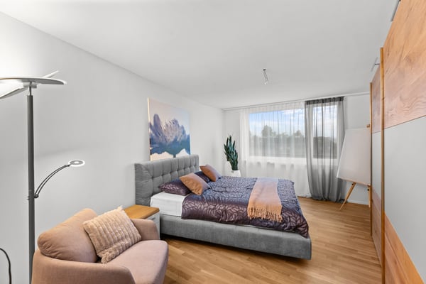 Grosszügige 4.5-Zimmer-Wohnung mit 143 m² in Opfikon frisch saniert 11