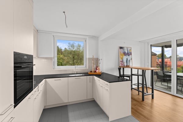 Grosszügige 4.5-Zimmer-Wohnung mit 143 m² in Opfikon frisch saniert 6