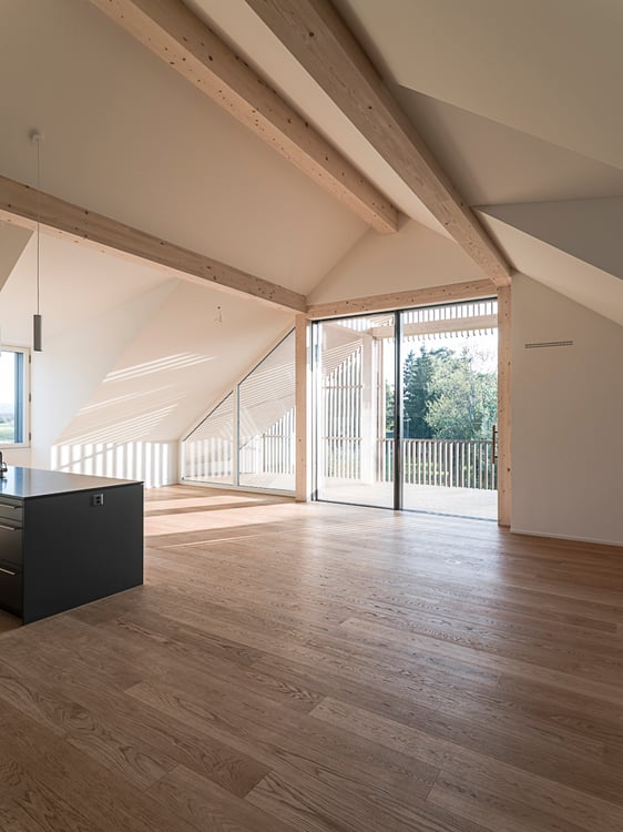 Grosszügige 3.5-Zimmer-Dachwohnung am Opfiker Plateau 3