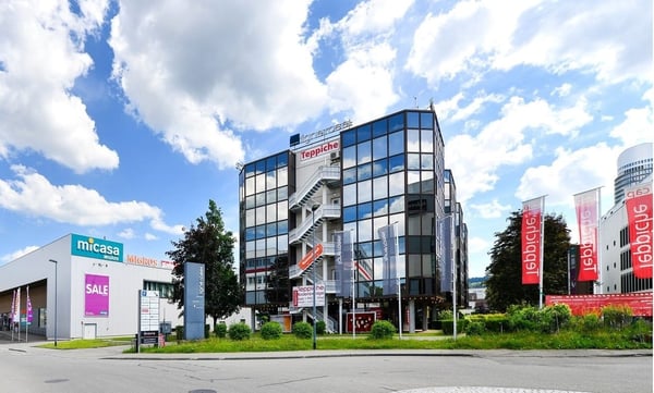 VIELSEITIG NUTZBARE BÜRO- UND GEWERBEFLÄCHE NAHE STETTBACH BHF 1