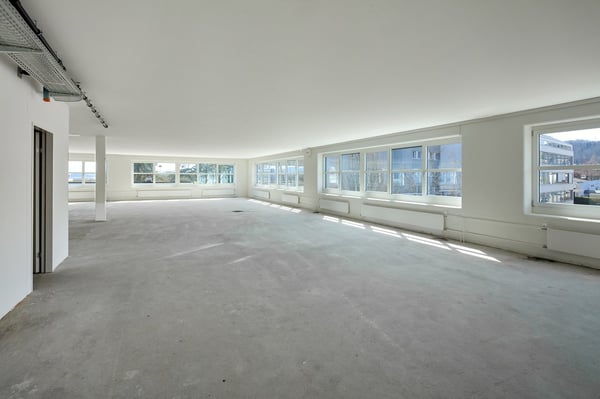 FRISCH SANIERTES BÜRO- UND GEWERBEHAUS 2