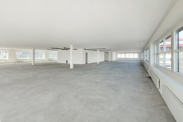 FRISCH SANIERTES BÜRO- UND GEWERBEHAUS 3