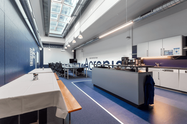 TOP AUSGEBAUTE BÜROFLÄCHEN MIT BLICK AUF DEN RHEIN 5