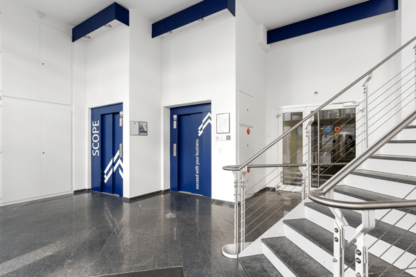 TOP AUSGEBAUTE BÜROFLÄCHEN MIT BLICK AUF DEN RHEIN 3