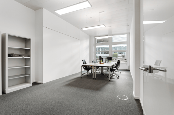 TOP AUSGEBAUTE BÜROFLÄCHEN MIT BLICK AUF DEN RHEIN 6