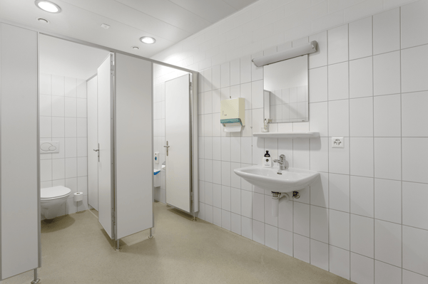 TOP AUSGEBAUTE BÜROFLÄCHEN MIT BLICK AUF DEN RHEIN 8