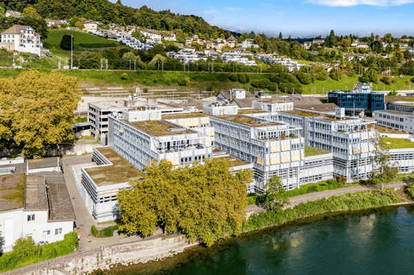 TOP AUSGEBAUTE BÜROFLÄCHEN MIT BLICK AUF DEN RHEIN 1
