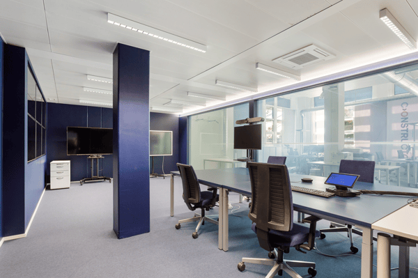 TOP AUSGEBAUTE BÜROFLÄCHEN MIT BLICK AUF DEN RHEIN 15