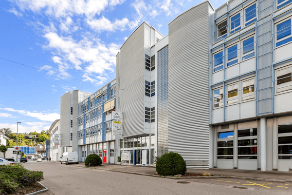 TOP AUSGEBAUTE BÜROFLÄCHEN MIT BLICK AUF DEN RHEIN 2